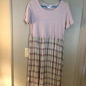 MG Apparel women's pink dress Size Large